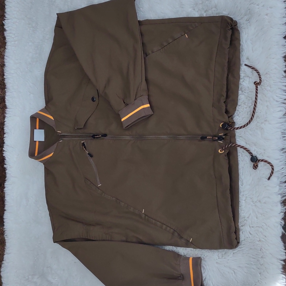 GYMSHARK JACKET. - Picture 4 of 17